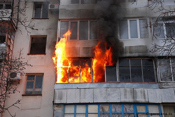 У Львові пожежники врятували людей