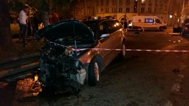 На улице Стрыйской столкнулись две иномарки (фото, видео)