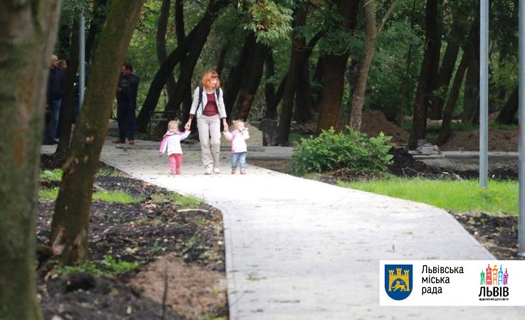 У Львові з лісосмуги зроблять парк