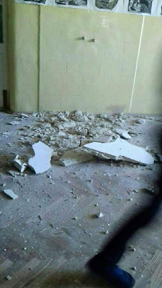 У львівській школі обвалилася стеля (фото, оновлено)