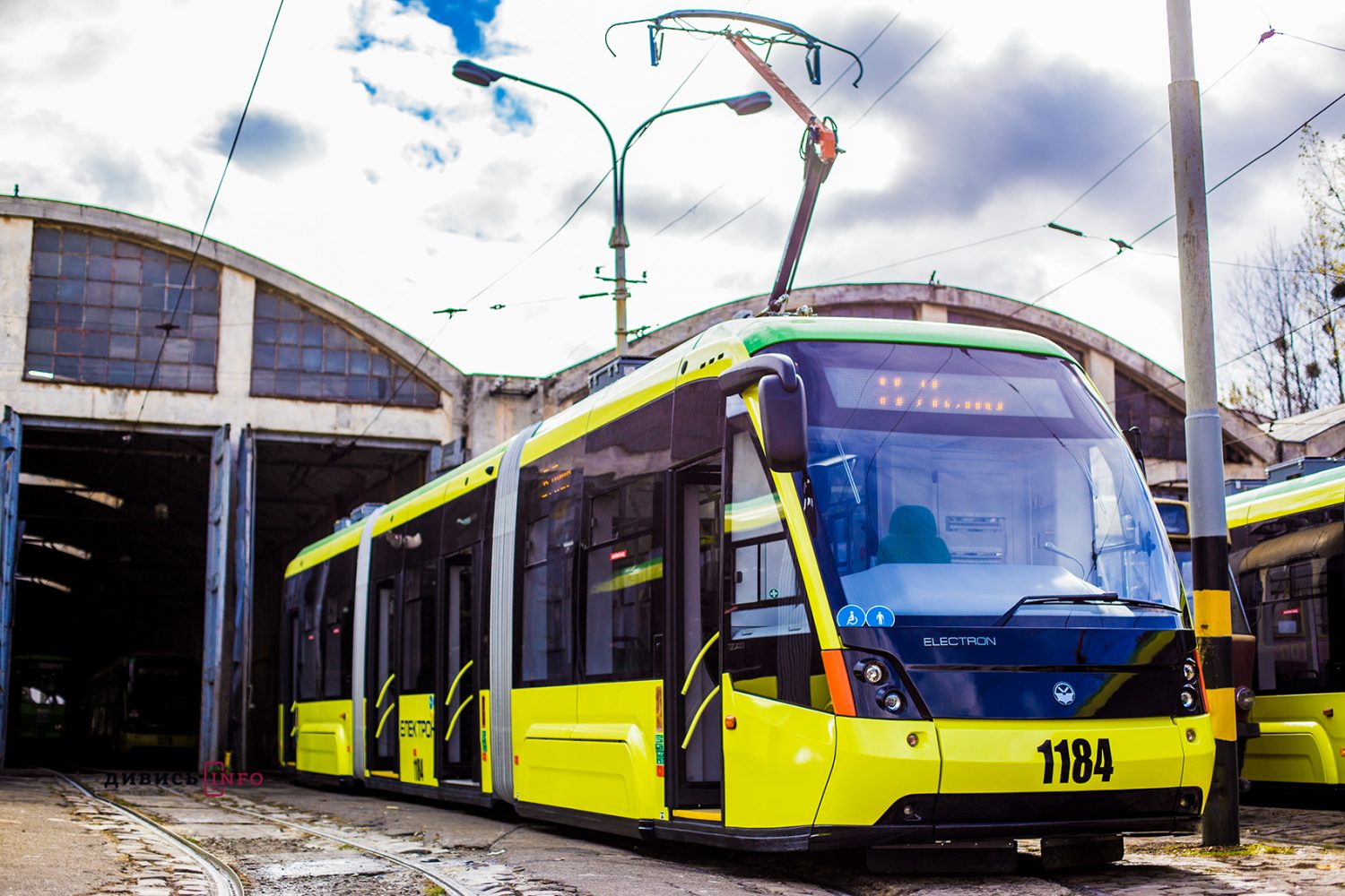 У Львові почали продавати нові проїзні на електротранспорт