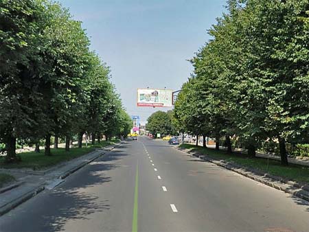 На улице Выговского почти благоустроили территорию