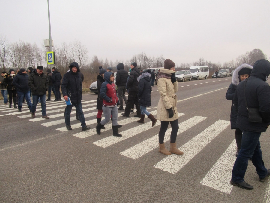 Полиция начала расследование факта перекрытия дороги Львов - Краковец