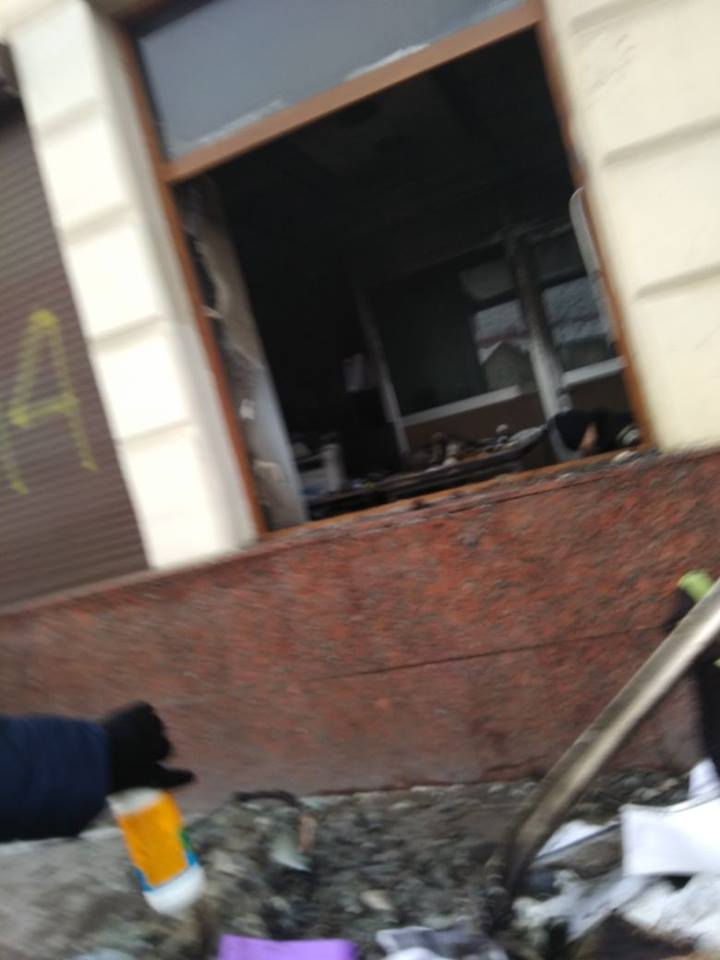 У Львові підпалили "Ощадбанк Росії" (фото)