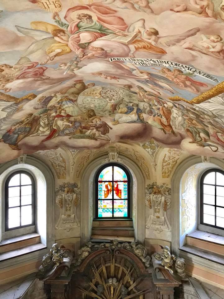 В храме Петра и Павла восстановили реставрацию уникальных фресок