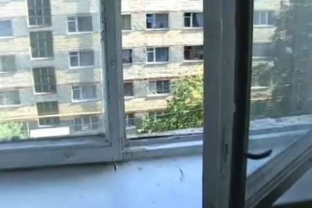 Во Львове из многоэтажки выпал 50-летний мужчина