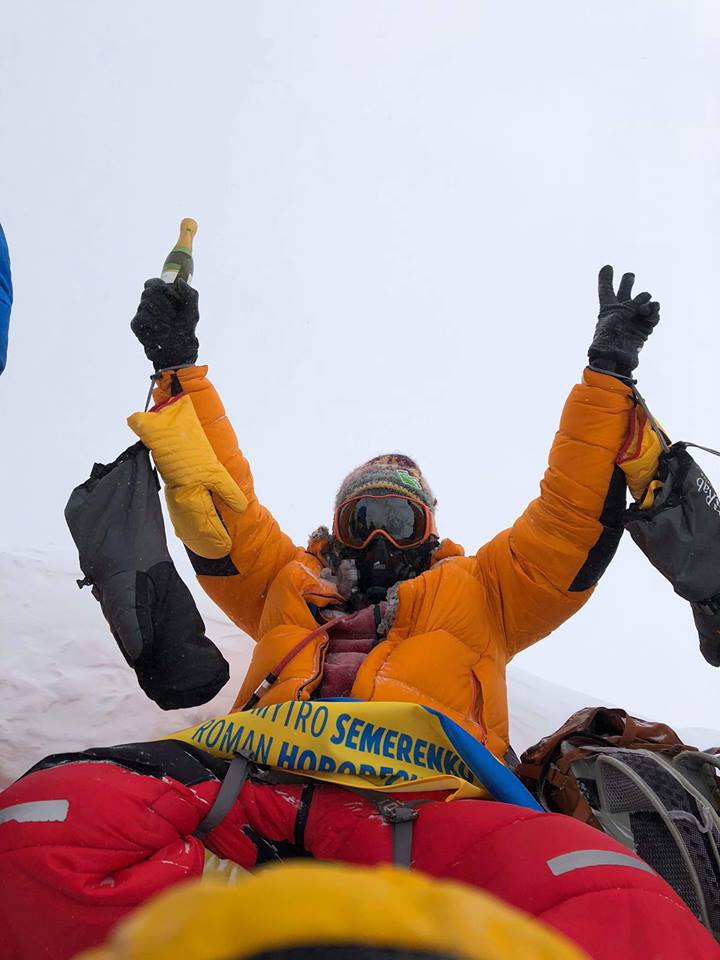На Эвересте спасли львовского альпиниста