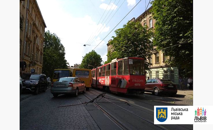 У трамваї Львова постраждав хлопчик