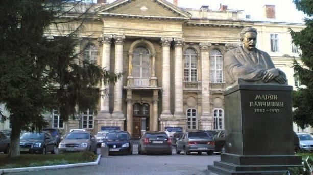 Приміщення Львівської обласної клінічної лікарні реконструюють