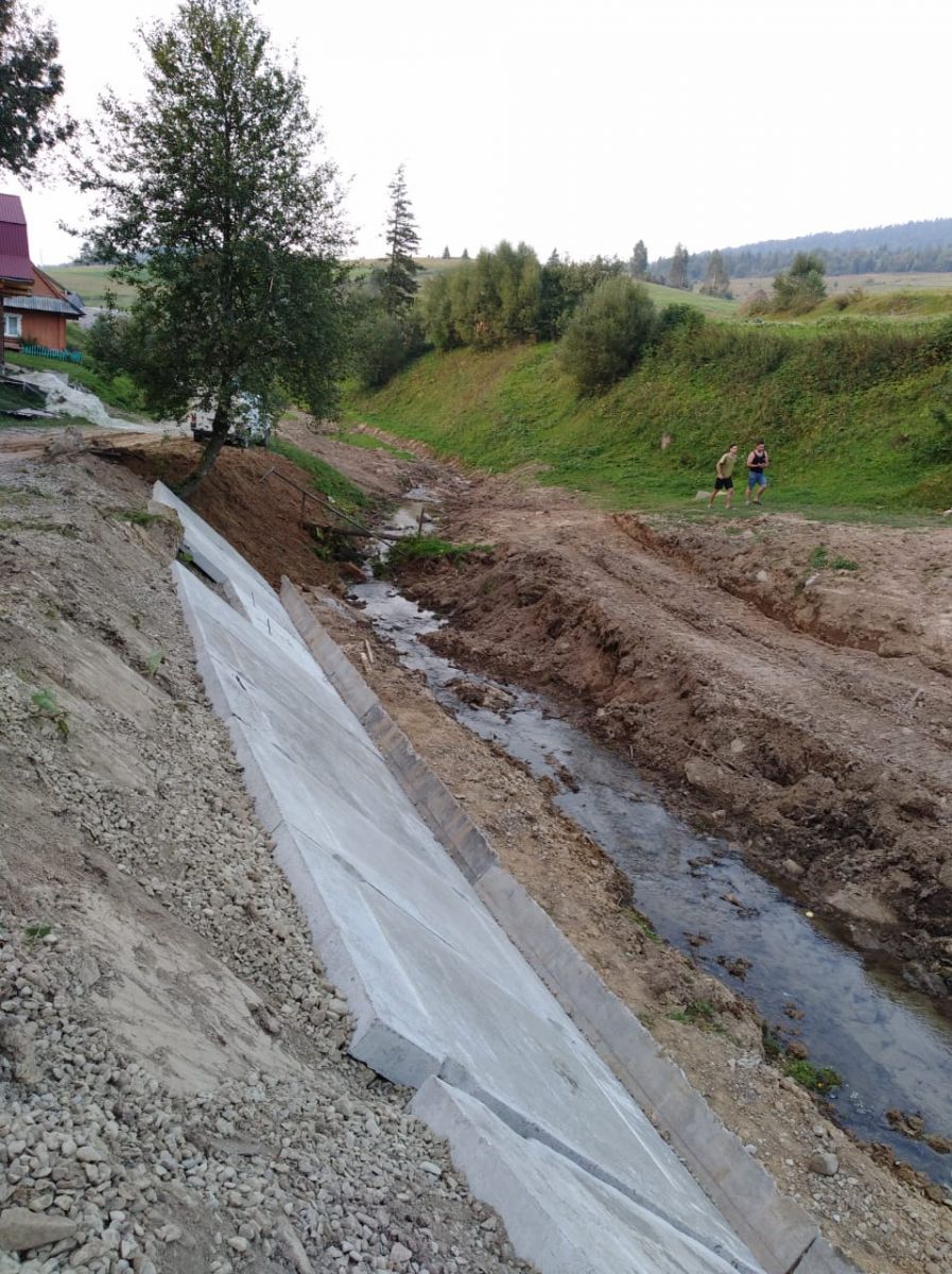 В Сколевском районе жилые дома защищают от подтопления
