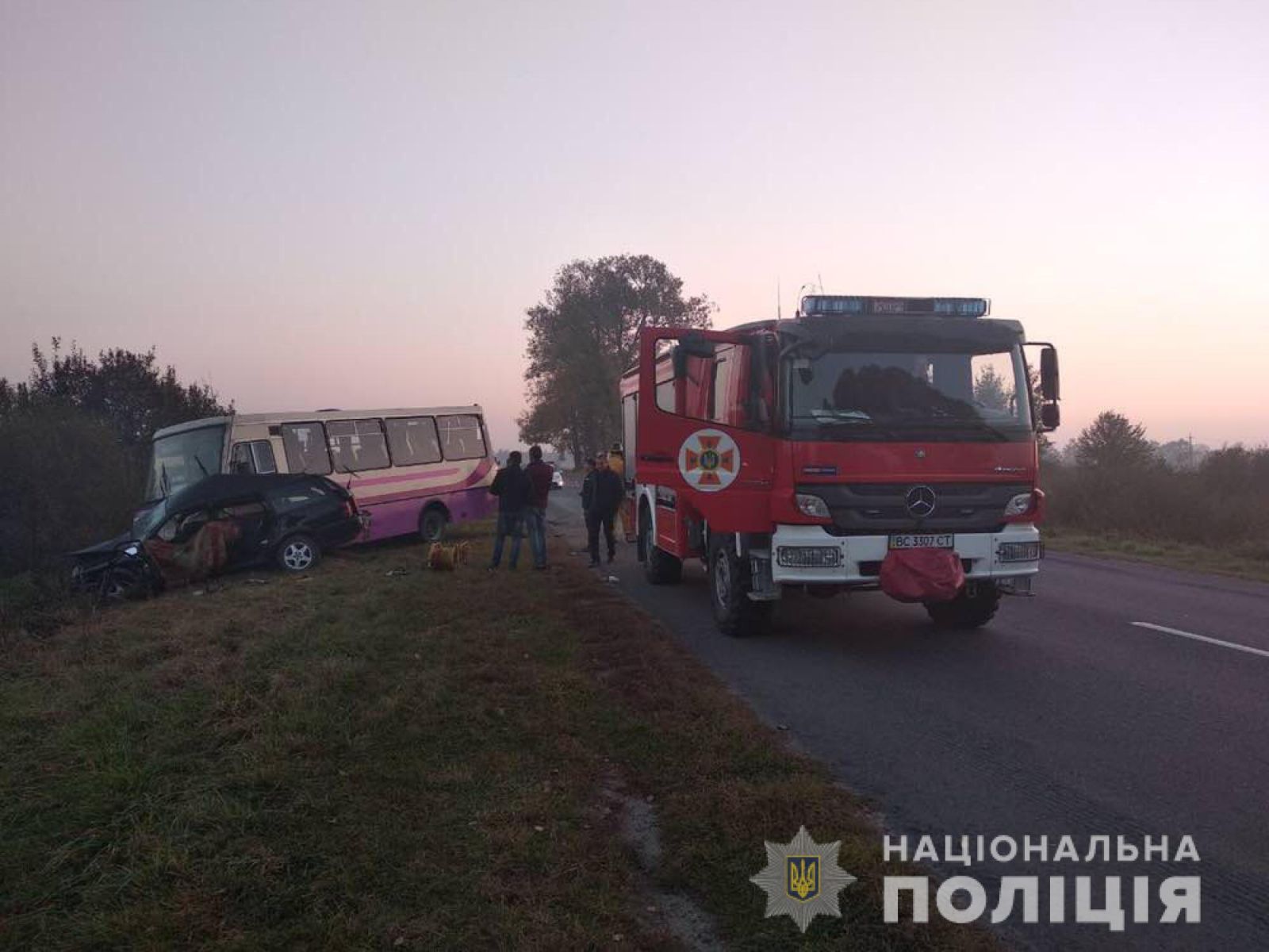 На Львовщине автобус с пассажирами попал в ДТП, среди пострадавших - дети