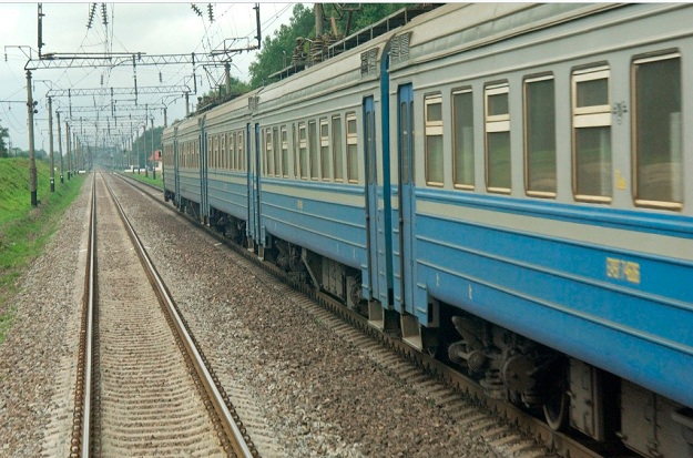 Деякі львівські електрички та поїзди змінять графік руху