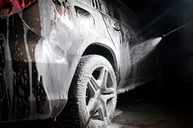 У Львові працівник авто мийки вкрав автомобіль клієнтки