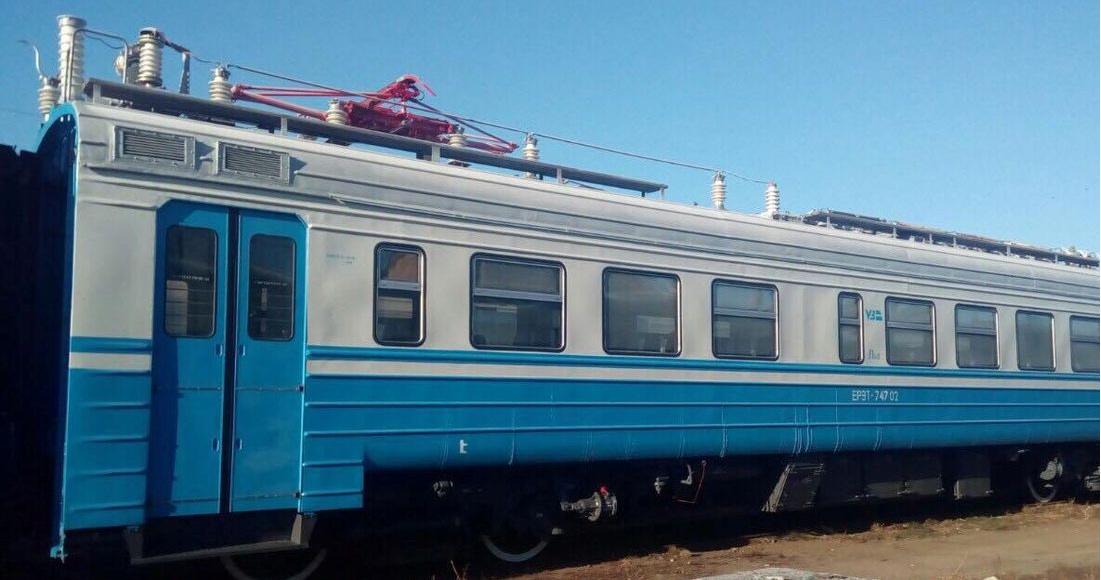 На Львовской железной дороге отремонтировали электричку
