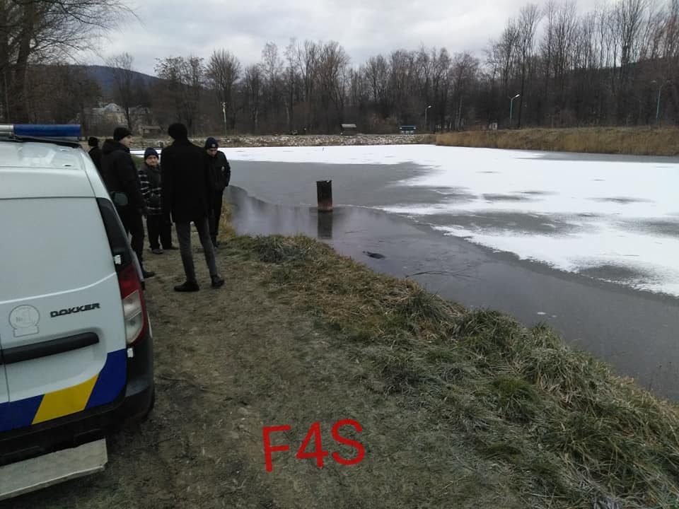 У Бориславському озері втопився чоловік