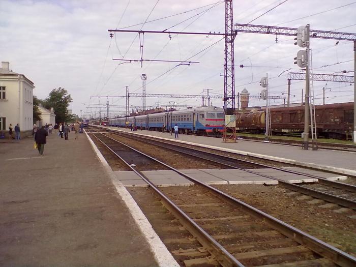 Івано-франківський електропоїзд тимчасово не курсуватиме через Стрий