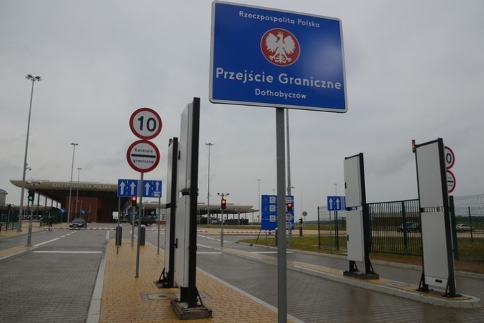 В пунктах пропуска на границе с Польшей не было автомобилей