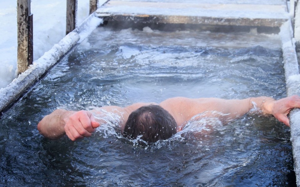Где во Львове и области можно окунуться на Крещение