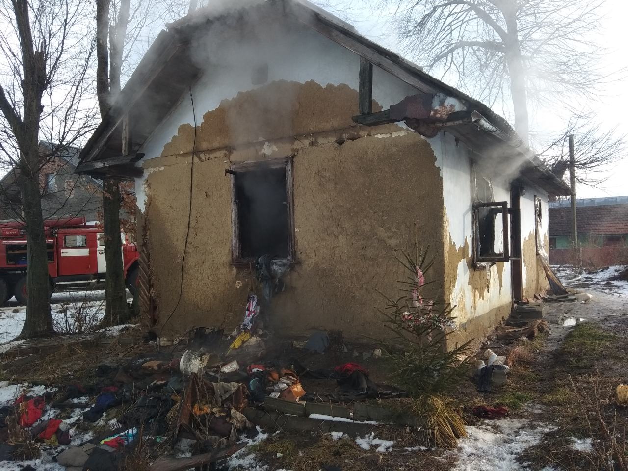 На Львівщині на пожежі загинули дві людини