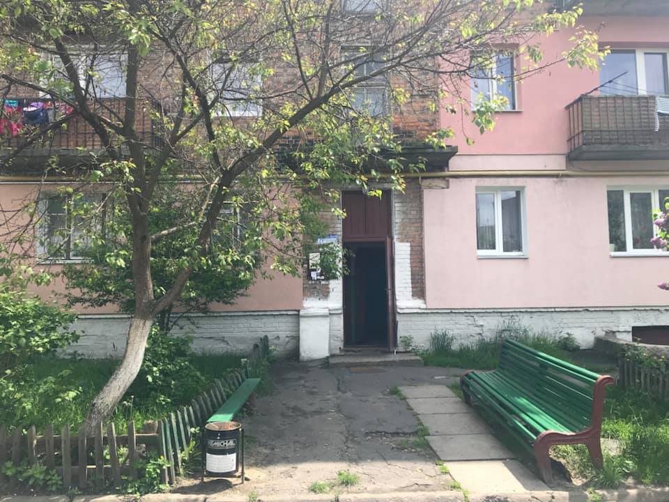 На Львівщині затримали жінку, яка молотком побила дитину