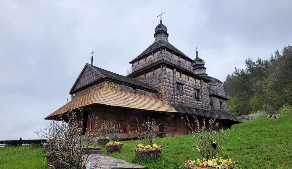 У селі Потеличі розглядали питання реставрації найдавнішої дерев’яної церкви Львівщини