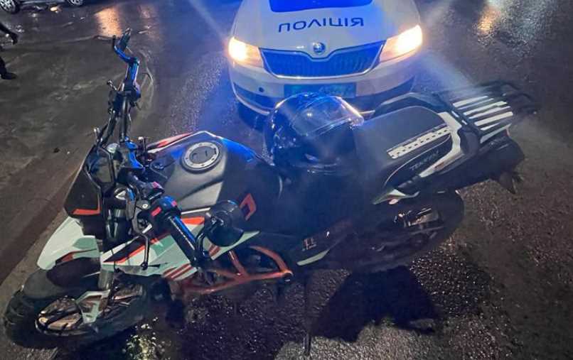 У Львові внаслідок зіткнення з автомобілем травмований неповнолітній мотоцикліст