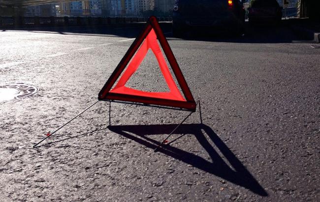 На Львівщині розшукують водія, який збив пішохода та втік