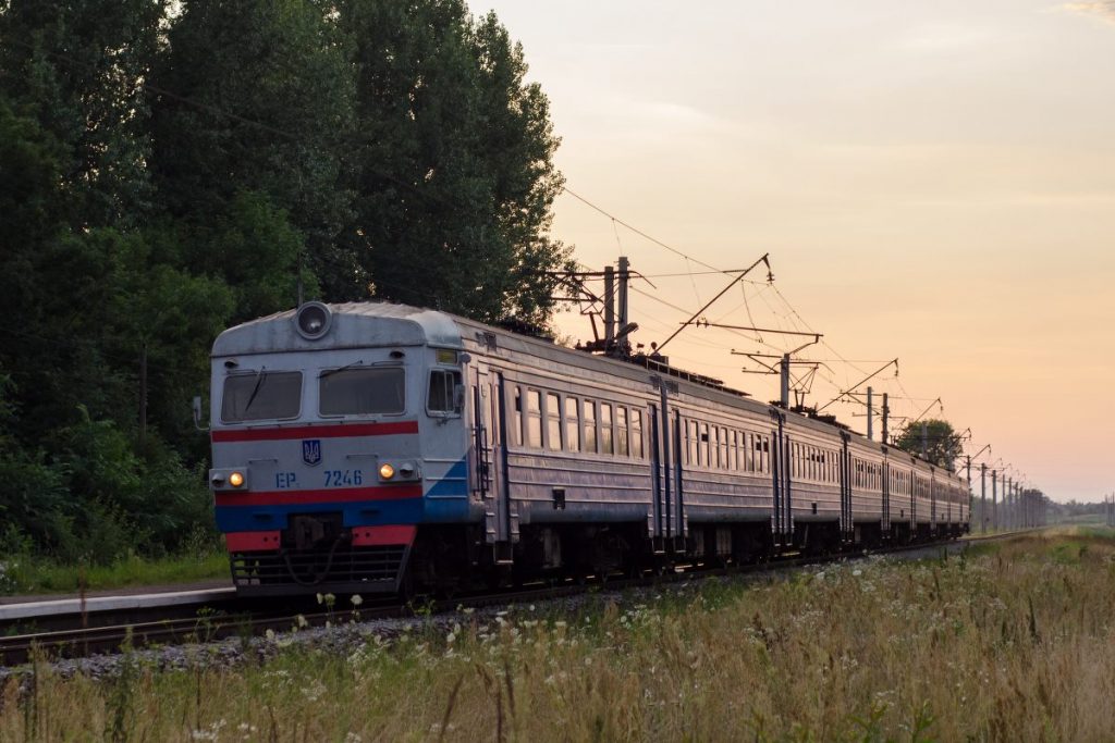 Львівська залізниця тимчасово змінить рух деяких електропоїздів