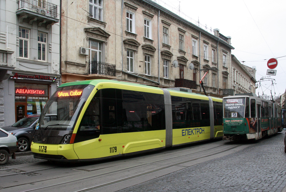 У Львові трамваї зняли з маршрутів