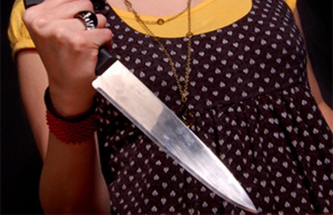 На Львівщині донька встромила матері ножа у спину