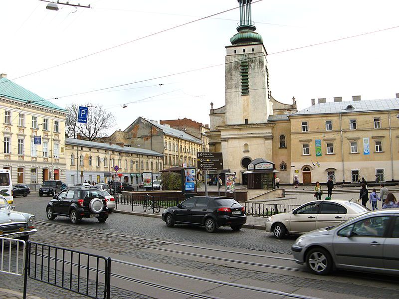 Таможенную площадь откроют ко Дню Львова