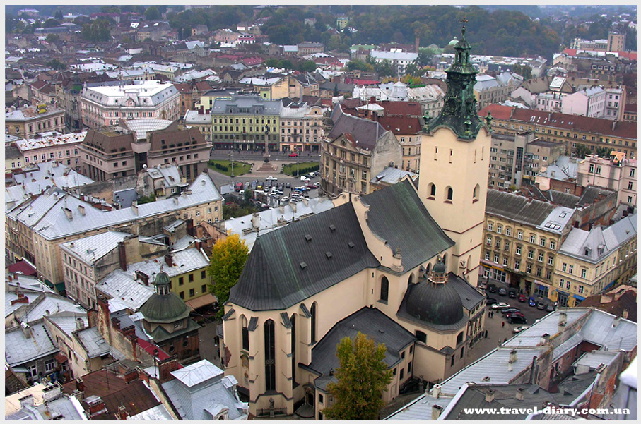 Як виглядає історичний центр Львова з висоти (відео)