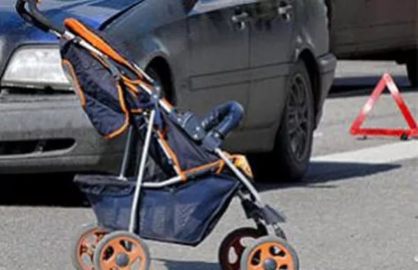 Женщина-водитель, наехавшая на коляску с ребенком, пойдет под суд