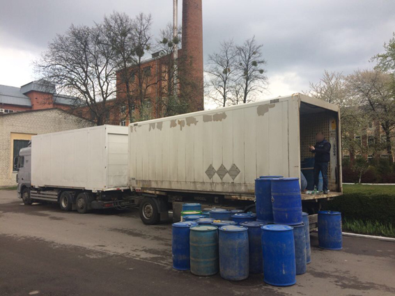 На Львовщине полиция нашла 25 тонн спирта