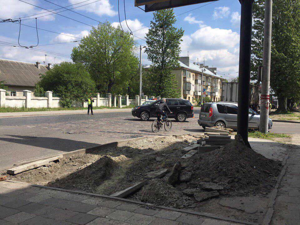 На вулиці Городоцькій через навчання перекрита дорога