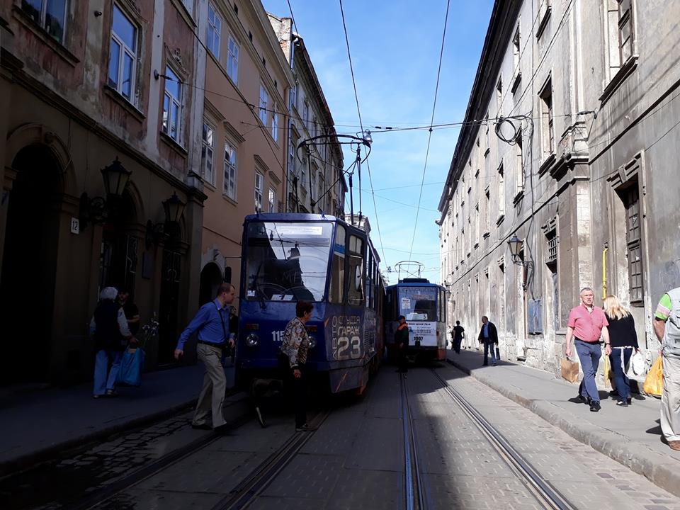 У центрі міста зіткнулися трамваї (фото)