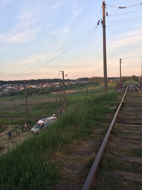 Во Львове подросток упал с железнодорожного моста (обновлено)