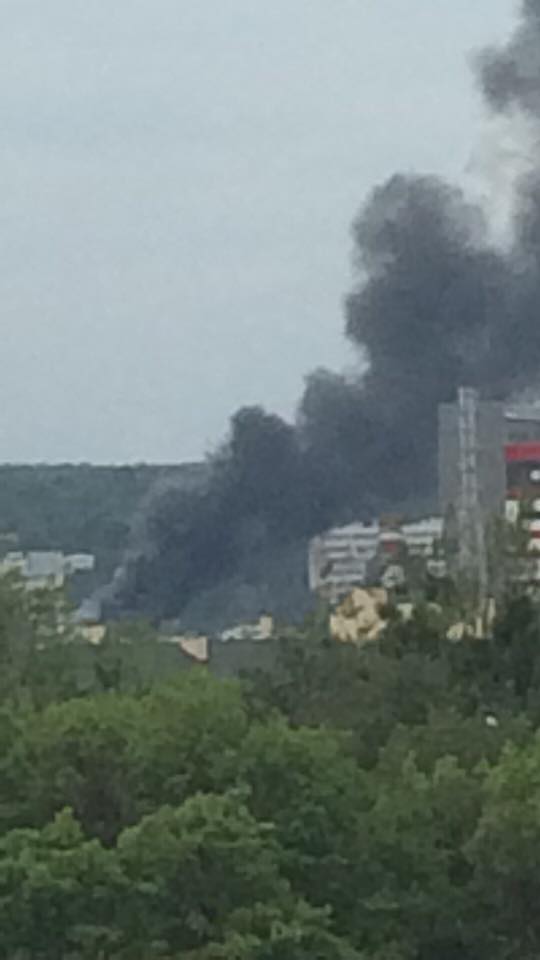 У Львові палає завод