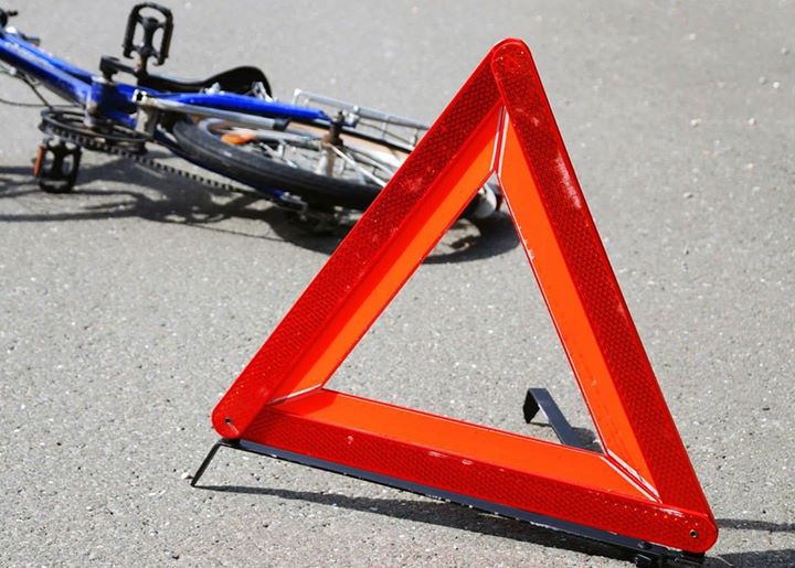 На Сколівщині велосипедист потрапив під колеса буса