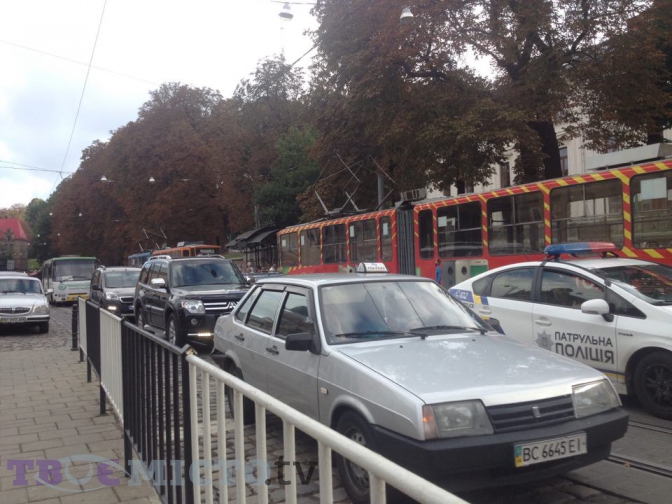 У Львові стоять трамваї (фото)