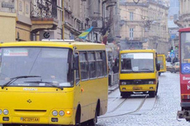 Мерія Львова через суд вирішує відносини з автоперевізниками