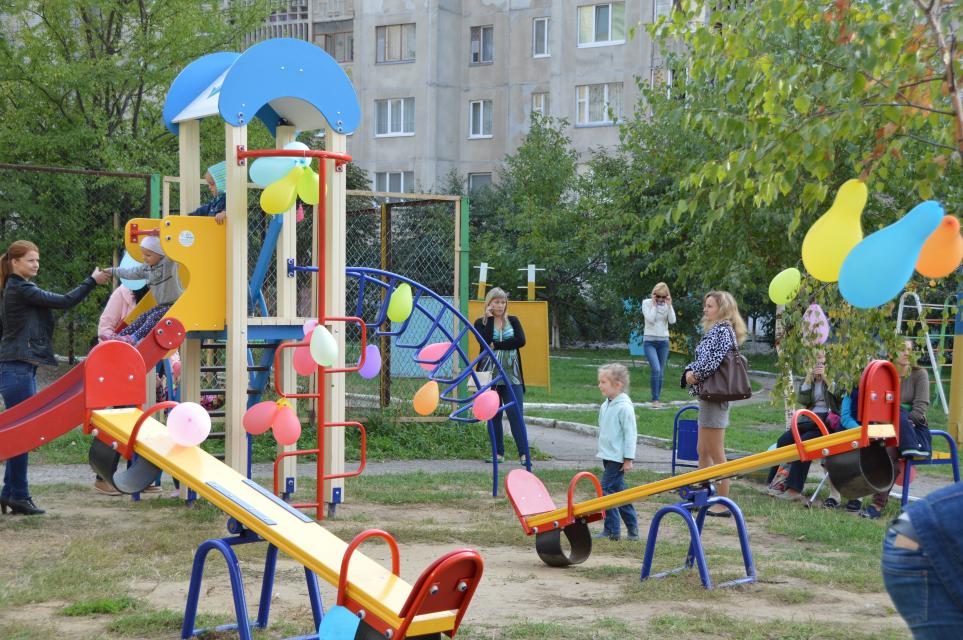 Во Львове построят три новые детские площадки