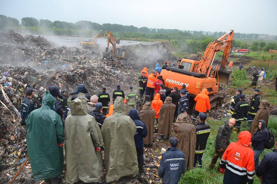 У Львові відновили слідство у справі про пожежу на Грибовицькому сміттєзвалищі