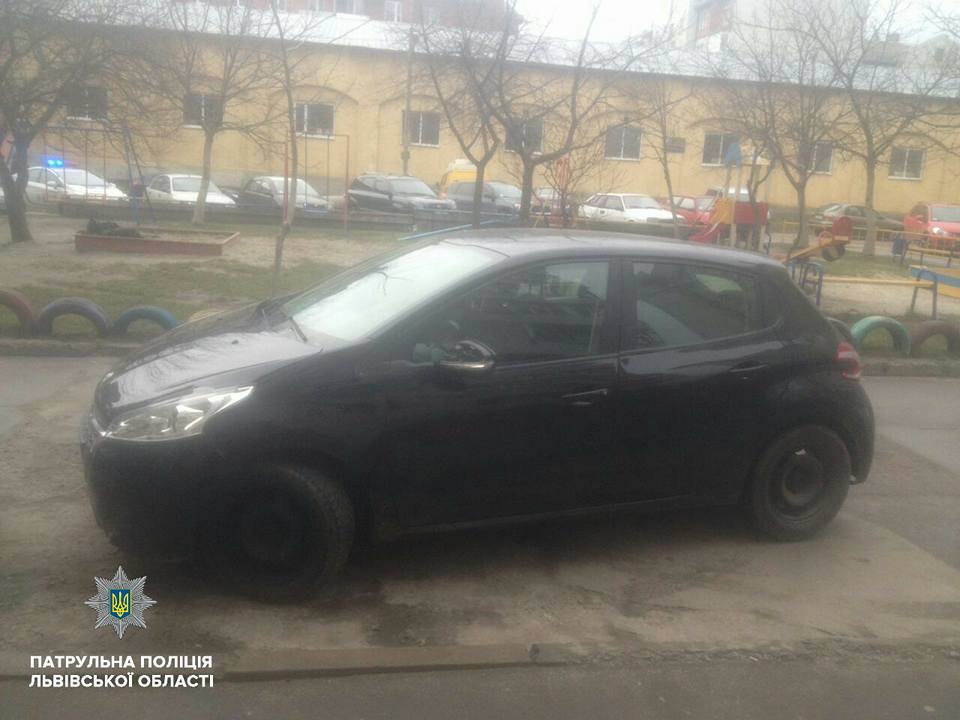 У Львові водійка збила патрульного