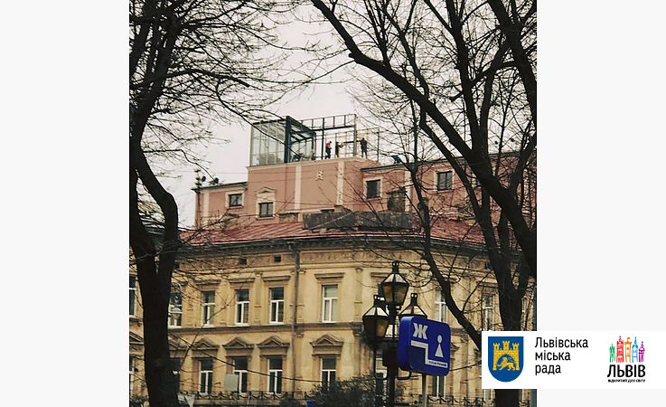 У центрі Львова демонтували споруду, яка не вписувалася в історичний ареал