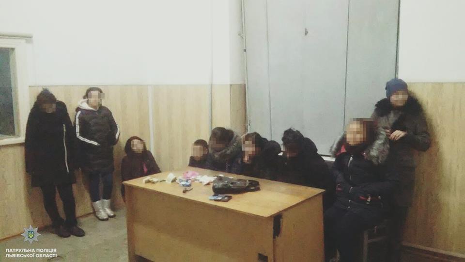 У Львові група жінок з Закарпаття вкрала гаманець та не втримала його