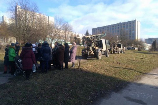 Львів'яни вимагають заборонити забудову скверу на вулиці Мазепи