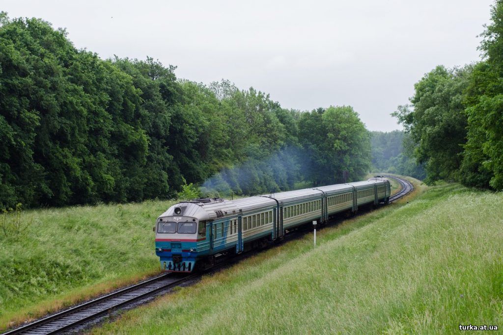 Львовская железная дорога отменила электричку до Сянок