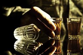 В Каменка-Бугской запретили продавать алкоголь военным