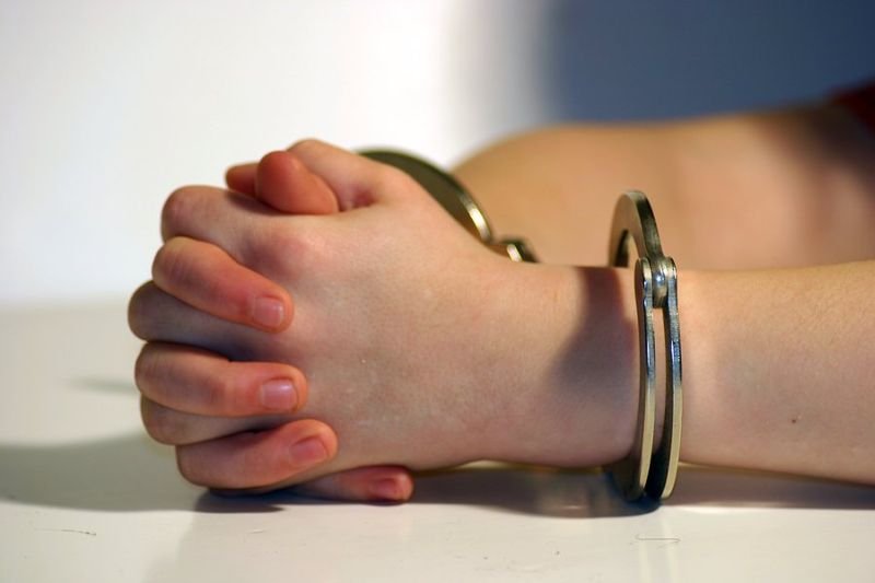 Во Львове двух подростков арестовали за разбой